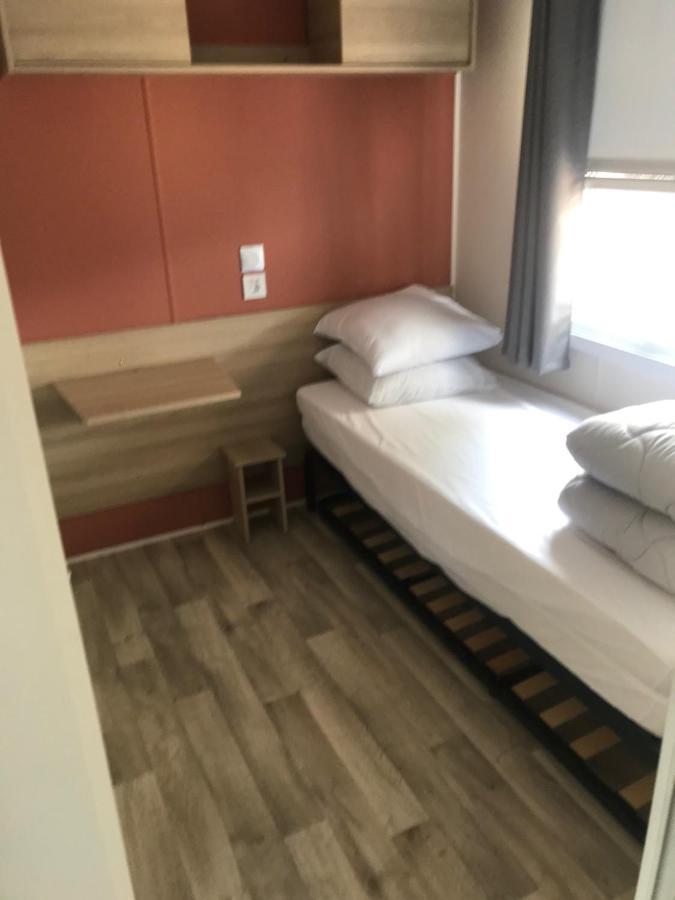 Mobil Home Camping Le Mar Estang Bord De Plage Кане Экстерьер фото